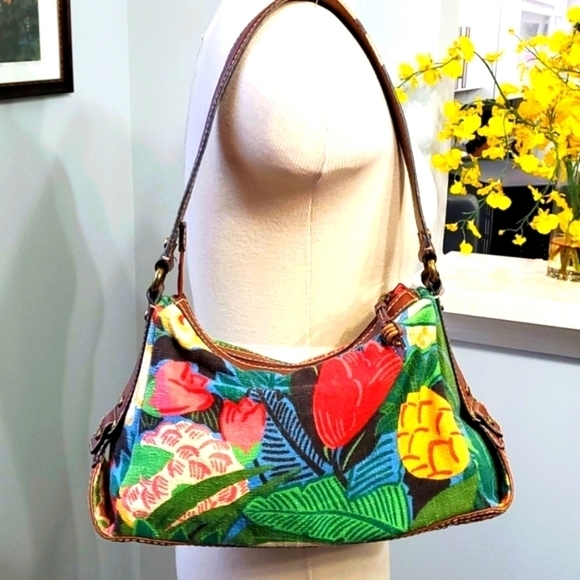FOSSIL VINTAGE CLOTH PURSE. Beautiful floral print. Zipper closure. - Picture 1 of 16